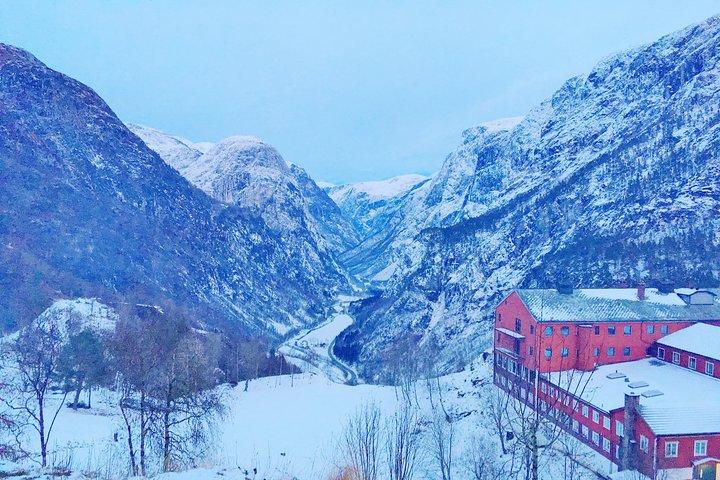 PRIVATE GUIDED TOUR: Highlights of Norway – Trip to the Sognefjord – WINTER