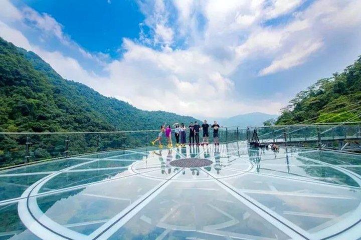Private Tour to Gulong Canyon with Glass Bridge and Water Falls from Guangzhou 