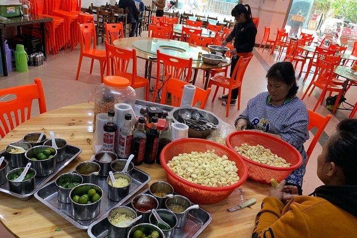 Guided Walking Tour to experience life of a local Hainanese