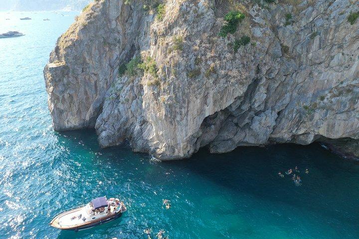 Small Group of Amalfi Coast Full Day Boat Tour from Positano