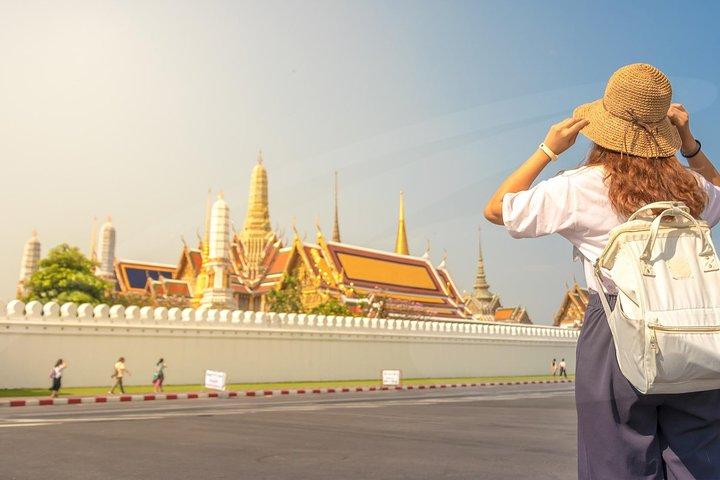 Explore the Grand Palace, the Emerald Buddha and Wat Pho Complex - Private Tour