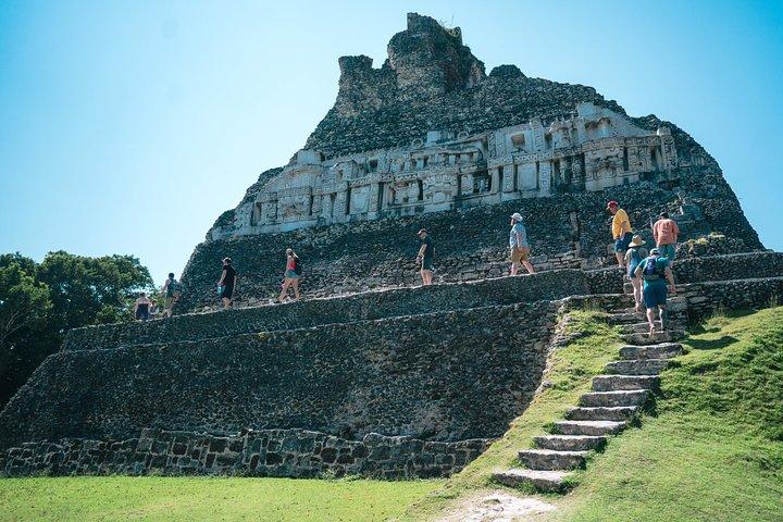 Xunantunich Mayan Ruin and Blue Hole Combo Tour