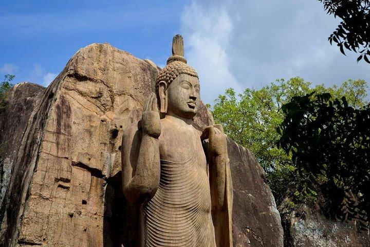 Anuradhapura And Aukana All Inclusive Day Tour From Polonnaruwa