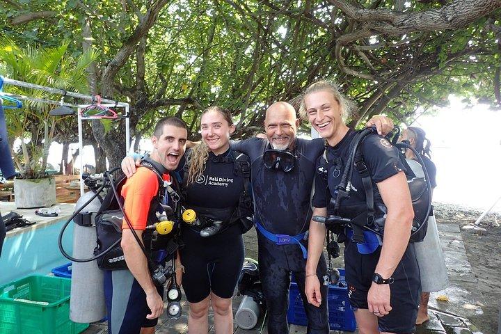 Discover Scuba Diving and dive in Menjangan Island Marine Park 2 dives