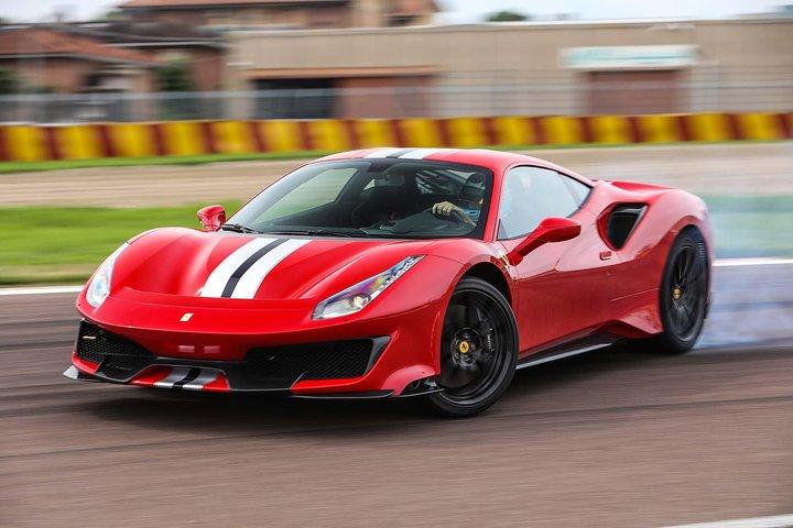 Be a pilot - Ferrari track day