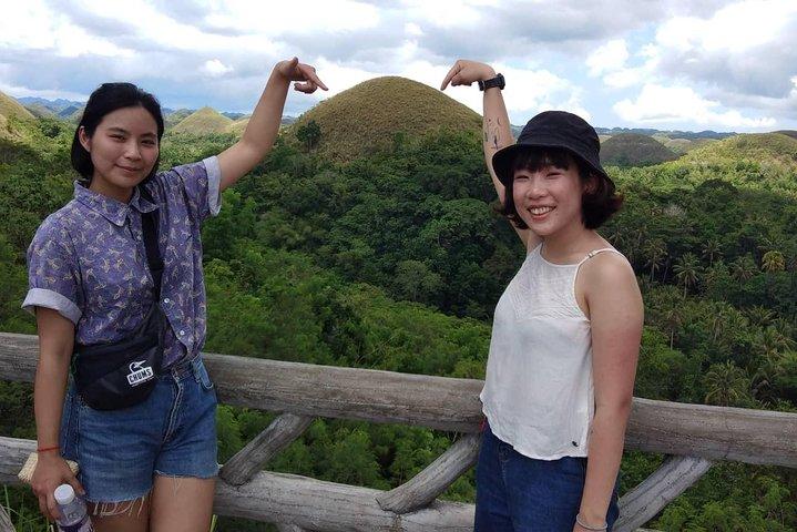 Chocolate hills tour with Tarsier & Loboc river Buffet Lunch (half-day tour)