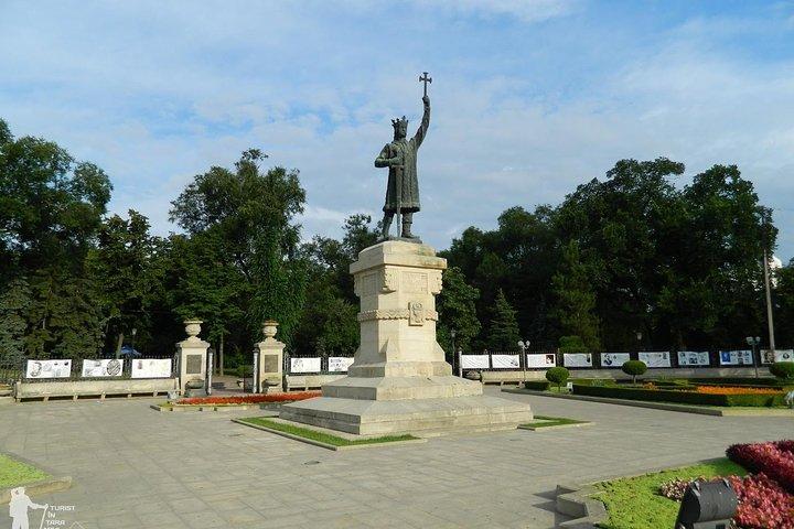 1 DAY from Moldova:City Tour Chisinau -Transnistria SOVIET TOUR 