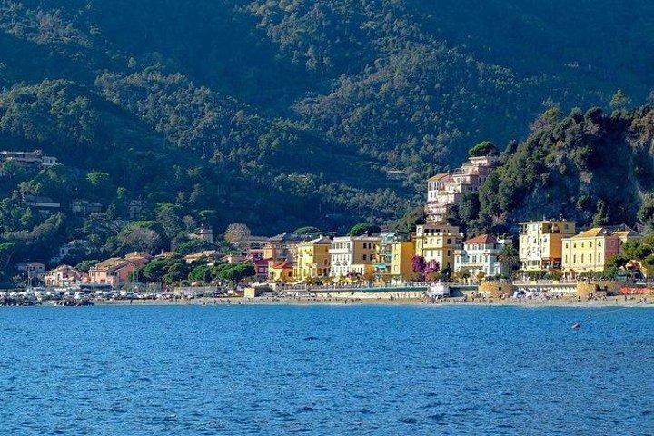 Private walking tour of Cinque Terre from Monterosso