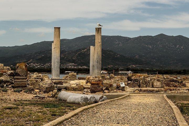 Archaeological tour of Nora