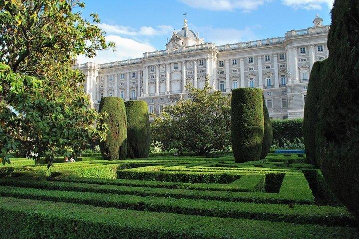 Madrid Royal Palace Guided Tour with Skip the Line Ticket
