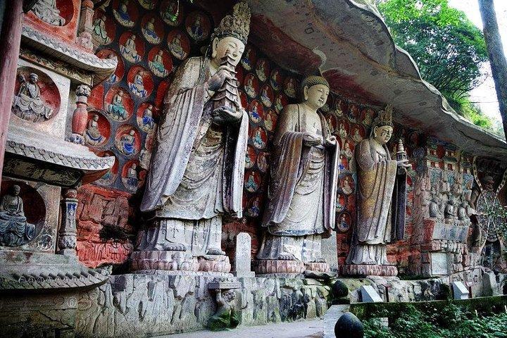 Dazu Rock Carvings Private Full Day Tour from Chongqing 