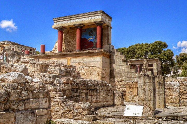 Half Day Private Tour to Knossos Palace (Skip the line) & Panoramic City Tour 