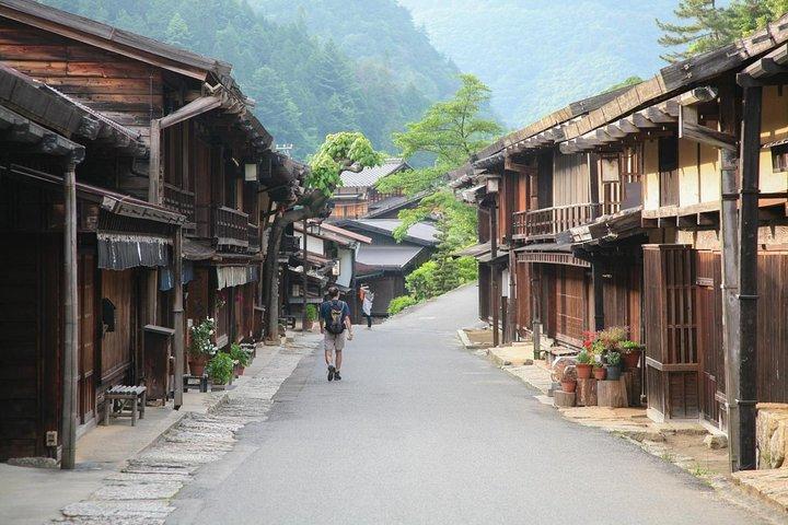 Magome & Tsumago Nakasendo Trail Day Hike with Government-Licensed Guide