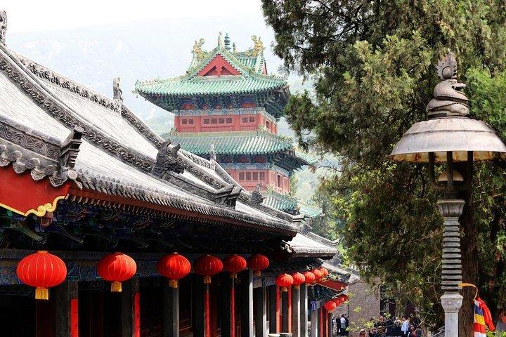 Luoyang Private Tour to Shaolin Temple and Mt.Song with Sanhuang Village Option