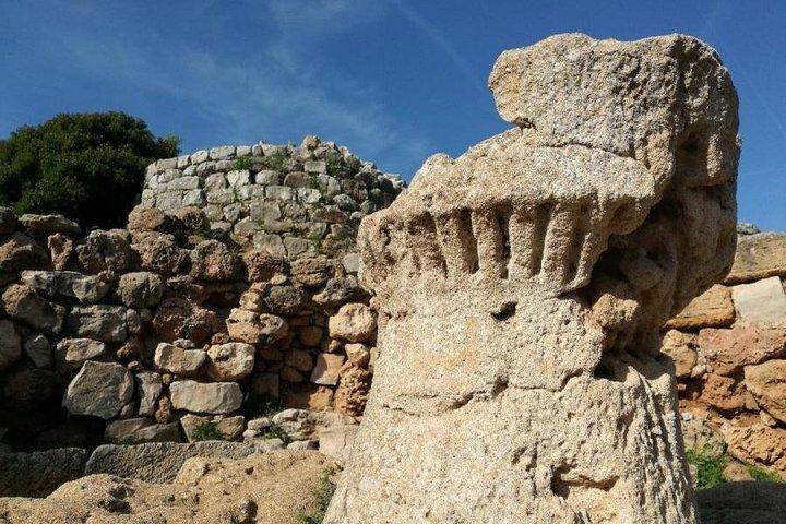 Alghero: private archaeological tour (TRANSFER INCLUDED) with local guide 