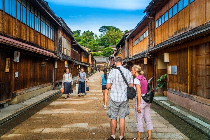 Private & Personalized Full Day Walking Experience In Kanazawa (8 Hours)