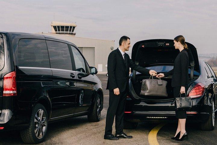 Brussels South Charleroi airport transfer (CRL) to / from Brussels (Van)