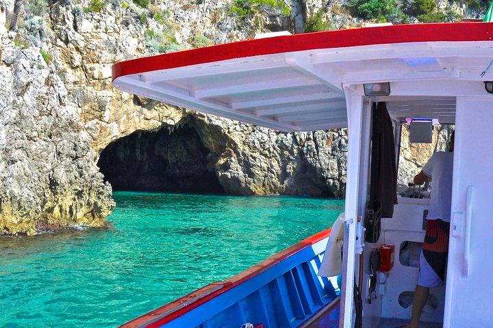 Mini Cruise at the Blue Grotto
