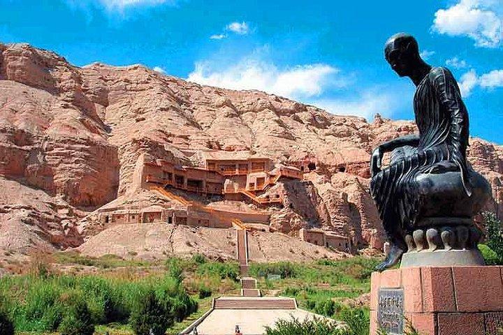 Kuqa Private Day Tour to Kizil Grottoes and Mystic Tianshan Grand Canyon