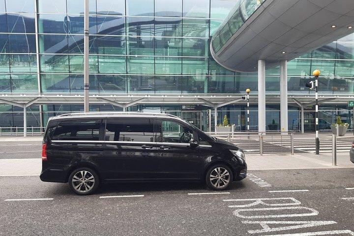 Dublin Airport to Mount Falcon Estate Private Car Service