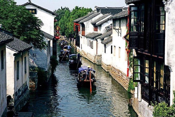 Wuxi Private Transfer to Suzhou with stop-over at Zhouzhuang Water Town
