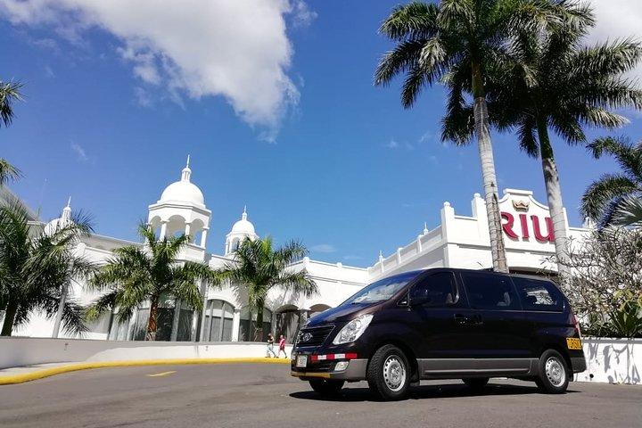 One way Private transfer from Arenal, La Fortuna to Hotel RIU up to 5 passengers