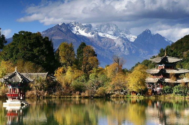 Lijiang Private Day Tour to Jade Dragon Snow Mountain, Impressions Show and More