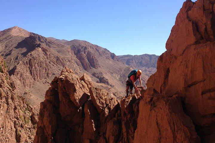 1 day mountaineering in Todra Gorge - Aventures Verticales Maroc