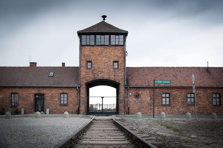 Private Full Day Excursion to Auschwitz from Krakow with Hotel Pick-up