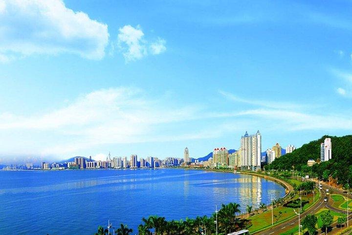 8-Hour Zhuhai Self-Guided Tour by Private Car and Driver Service 