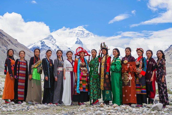 10-Day Small Group Lhasa, Everest Base Camp and Yamdrotso & Namtso Lake Tour 
