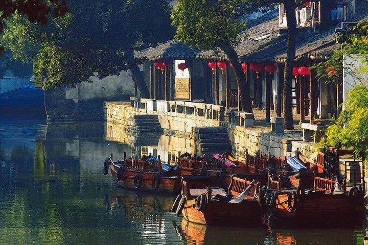 4-Hour Tongli Water Town Private Tour from Suzhou with Boat Ride 
