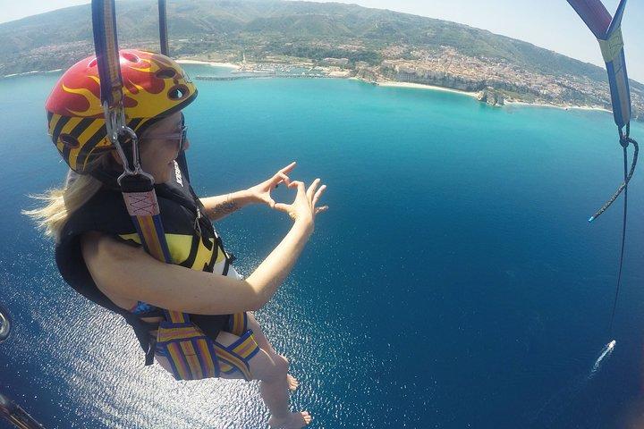 Parasailing Single Flight to Tropea in Small Group
