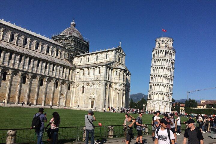 Pisa Private Walking Tour With a professional Guide 