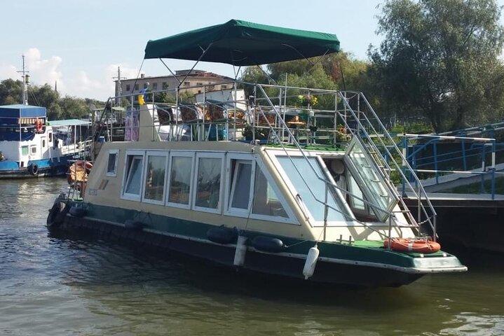 Trips Danube Delta with bout Camely ( hidrobuz) departures from Tulcea port.
