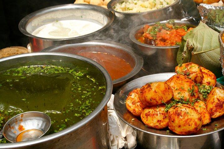 Madurai Street Food Crawl (2 Hours Guided Food Tasting Tour)