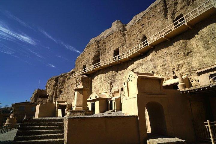 Dunhuang Private Day Tour to Yulin Grottoes and Suoyang City Ruins 