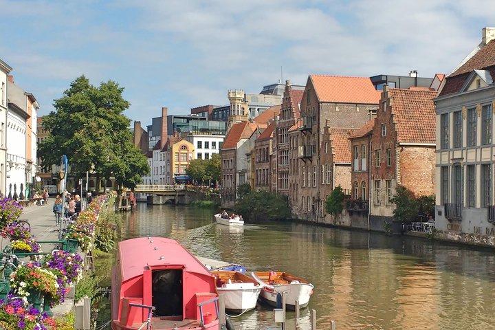 Ghent City Highlights Walking Tour with Light Meal