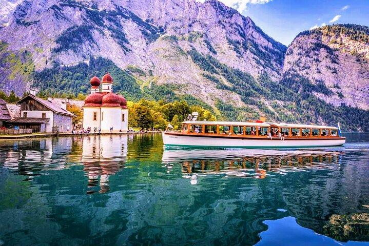 Eagle's Nest, Lake Königssee and 'Fuehrer Headquarters' Private Tour from Munich