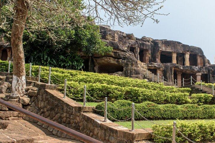 Tourisct Highlights of Bhubaneswar (Guided Fullday Sightseeing Tour by Car)