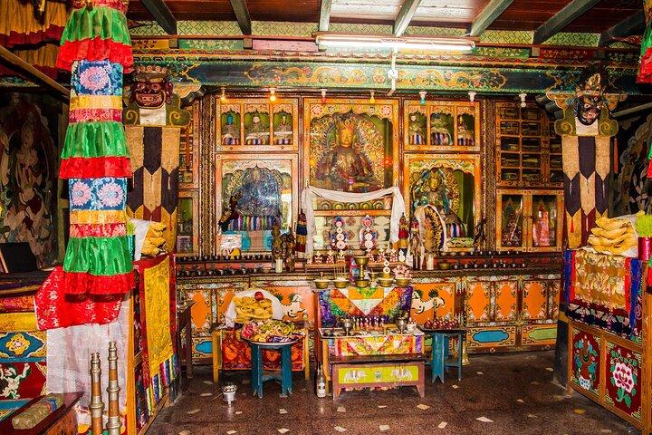 Gangtok Monastery Tour (Guided Halfday Sightseeing Tour by Car)