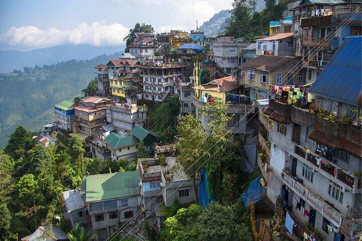 Day Trip to Darjeeling (Guided Private Sightseeing Experience from Gangtok)