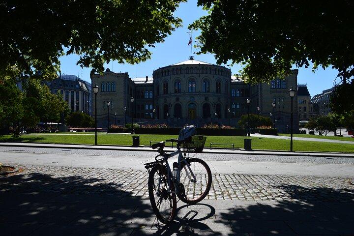 Oslo Biking Tour Old city & Sentrum