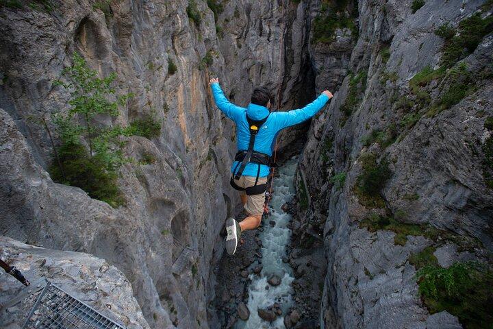 Canyon Swing with OUTDOOR