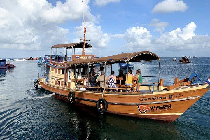 Premium Snorkel Tour to the Bays of Koh Tao onboard the Oxygen