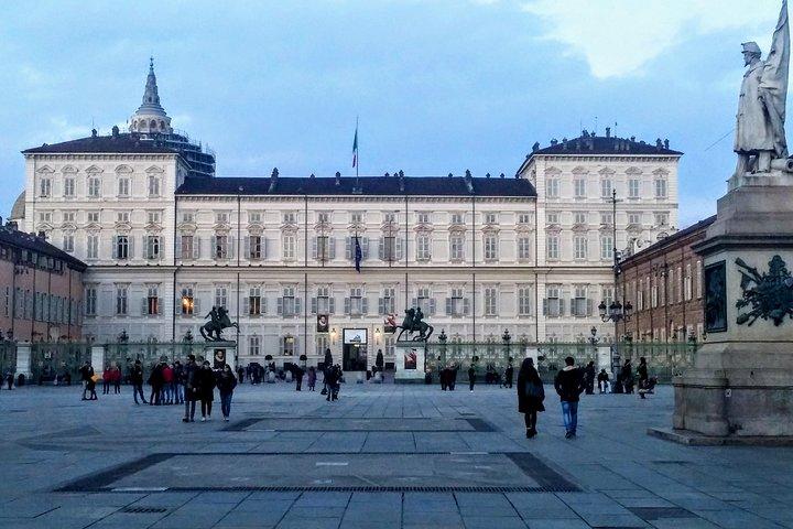 Turin: Royal Palace guided experience