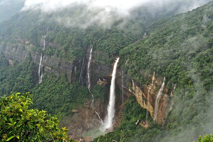 5-Day Private Tour in Meghalaya with Meals and Accommodation