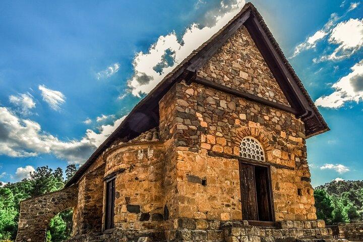 Full-Day Tour UNESCO Churches and Kalopanayiotis in Cyprus