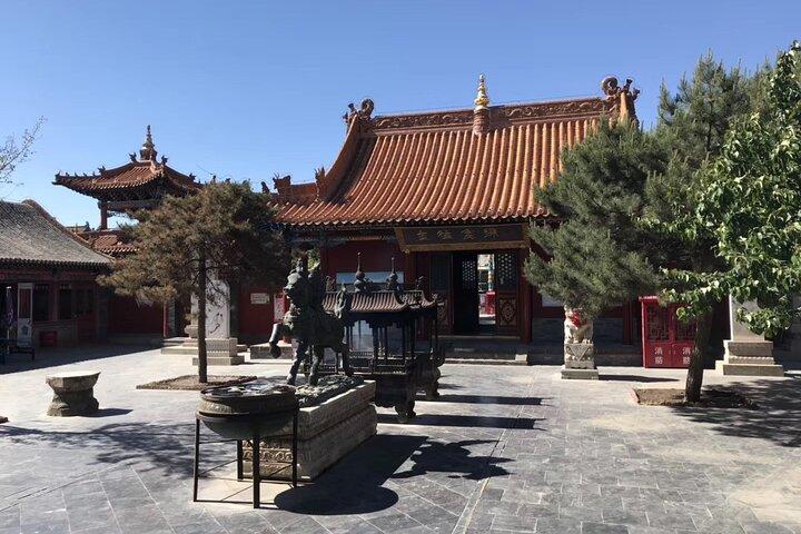 Full-Day Private Guided Tour in Hohhot with Lunch