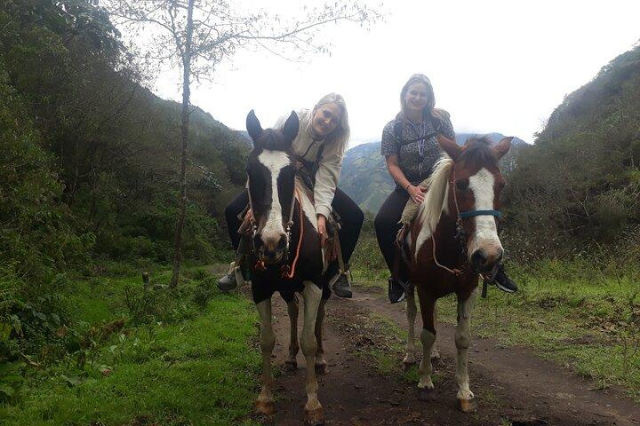 3 Hours Small-Group Horseback Riding Experience in Baños